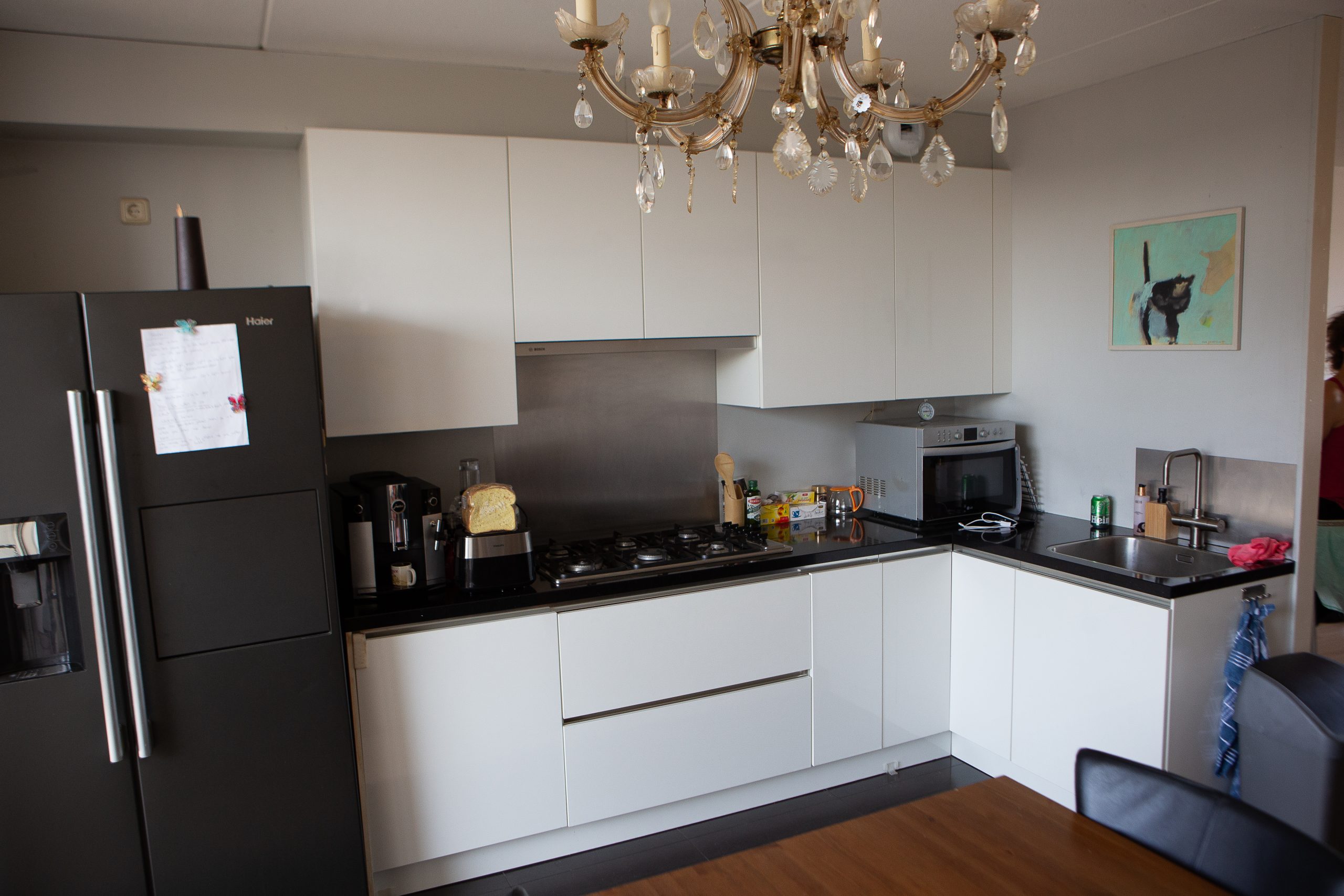 Volledig uitgeruste moderne keuken